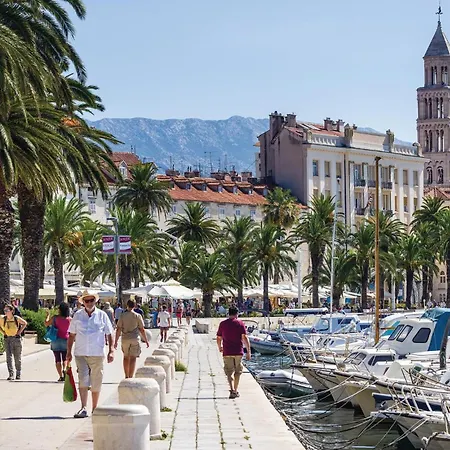 בית נופש Cozy In Dugopolje