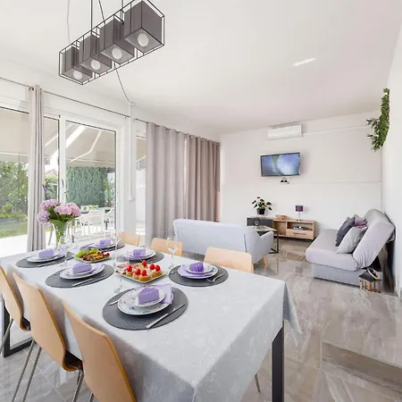 Cozy In Dugopolje Σπίτι διακοπών